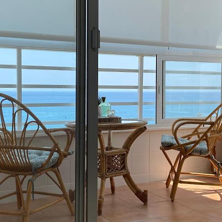 Piso Exclusivo En Primera Linea De Playa Lägenhet Torre Del Mar Exteriör bild