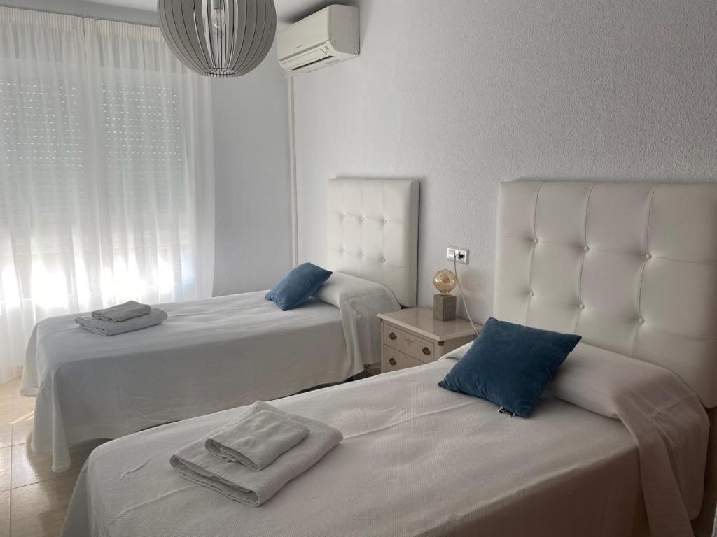 Piso Exclusivo En Primera Linea De Playa Lägenhet Torre Del Mar Exteriör bild